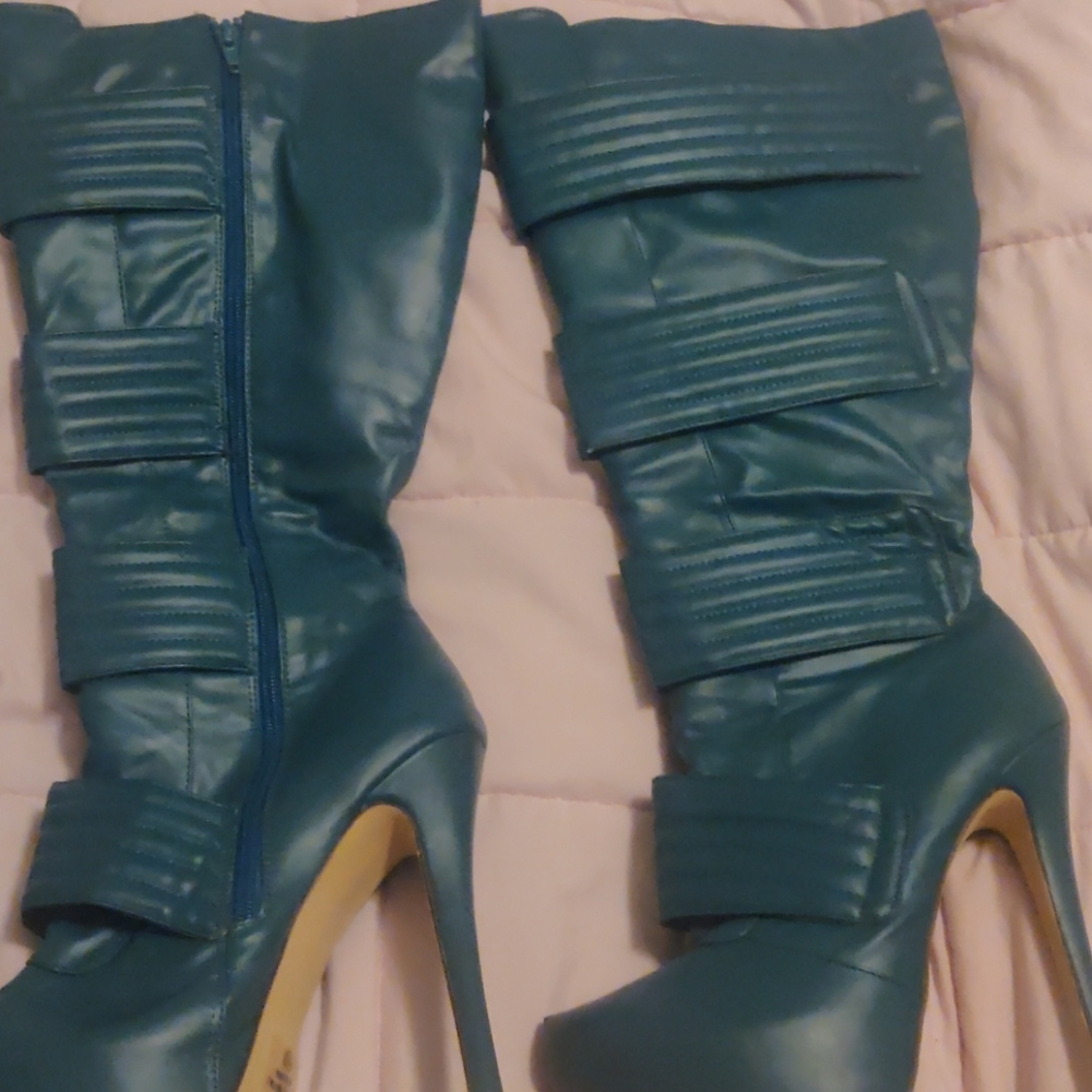 Boots - Picture 2 of 2